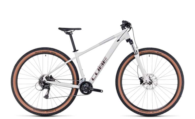 Cube Access WS EXC 2024, VTT semi-rigide femme à fourche blocable, vue de profil