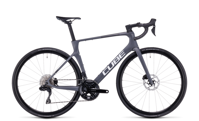 Cube Agree C:62 2024 gris et noir, vélo de route carbone à freins à disque, vue de profil