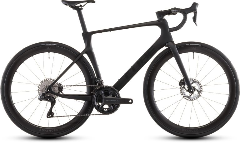 Cube Agree C:62 Pro blackline 2026, vélo de route carbone en Shimano Ultegra Di2, vue de profil