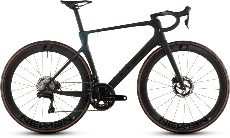 Cube Agree C:62 SLT 2026, vélo de route aéro en carbone à roues Newmen, vue de profil