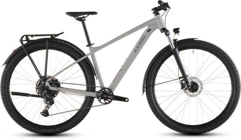 Cube Aim Pro FE 2026, VTT semi-rigide sans assistance équipé, vue de profil