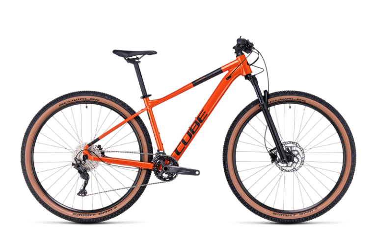 Cube Attention 2024, VTT semi-rigide coloris fireorange´n´black, vue de profil