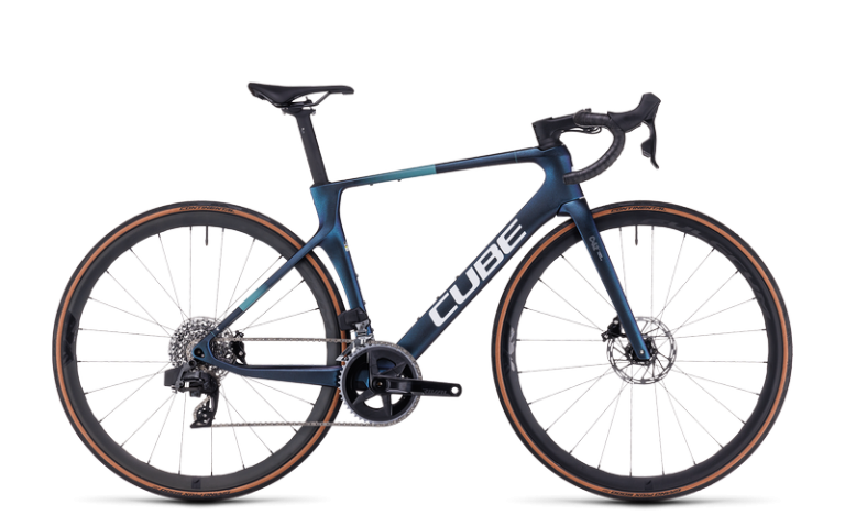Cube Axial WS C:62 SLX 2024, vélo de route carbone à transmission sans fil, coloris team ws, vue de profil