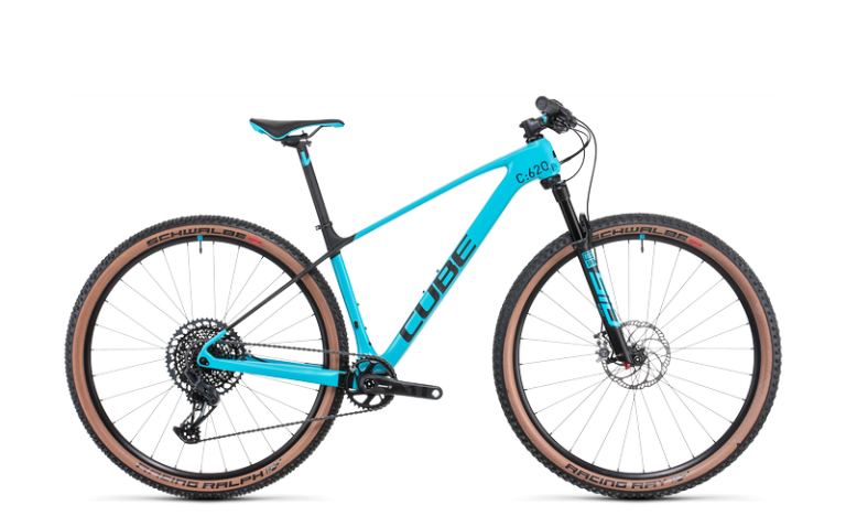 Cube Elite C:62 ONE 2022, VTT de cross-country 29 pouces à cadre carbone, vue de profil