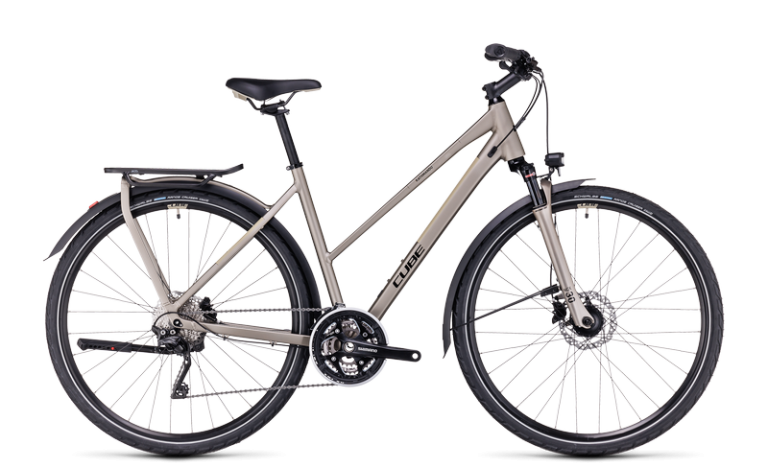 Cube Kathmandu Pro 2024 à cadre Trapeze, vélo de trekking avec porte-bagages intégré, coloris flashstone´n´black, vue de profil
