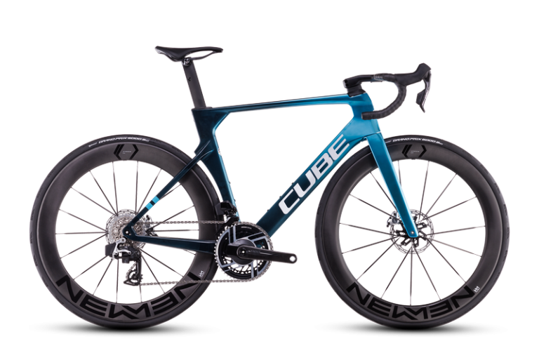 Cube Litening AERO C:68X SLX 2025, vélo de route aérodynamique à cadre carbone, coloris chromeblue´n´liquidblue, vue de profil