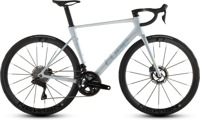 Cube Litening AIR C:68X 2026, vélo de route de compétition à cadre carbone, vue de profil