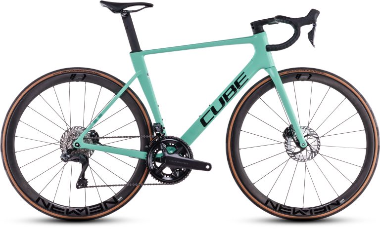 Cube Litening AIR C:68X Race 2025, vélo de route de compétition à cadre carbone, vue de profil
