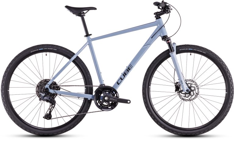 Cube Nature EXC 2025 bleu, vélo tout chemin à cadre haut et fourche suspendue, vue de profil