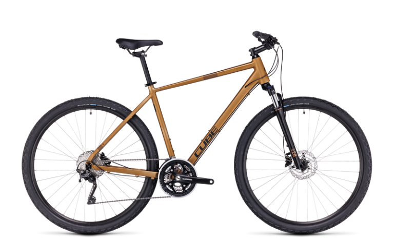 Cube Nature Pro 2024 doré et noir, vélo tout chemin à cadre haut, vue de profil