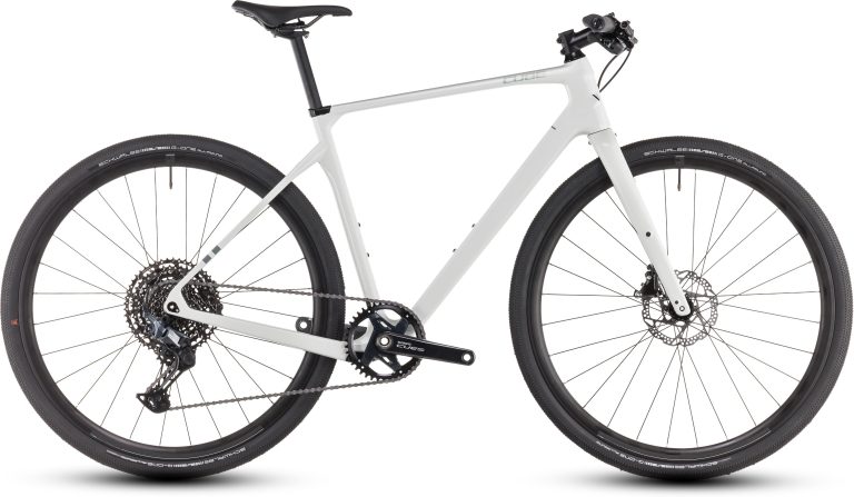Cube Nulane C:62 SLX 2025, vélo carbone à cintre plat, vue de profil