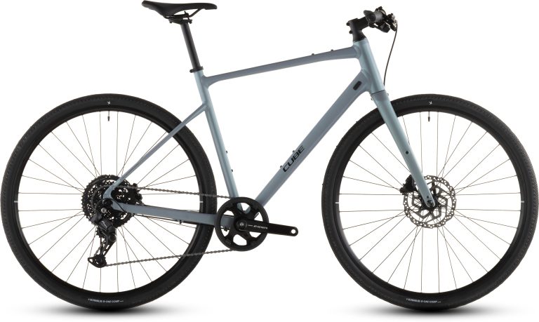 Cube Nulane ONE 2026, vélo à cintre plat et pneus de gravel, vue de profil