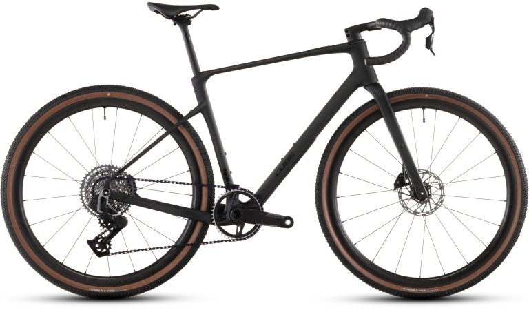 Cube Nuroad C:62 EXC 2026, gravel carbone à cintre route, vue de profil