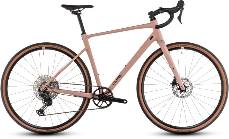 Cube Nuroad EX 2025, gravel à cadre aluminium et fourche carbone, vue de profil