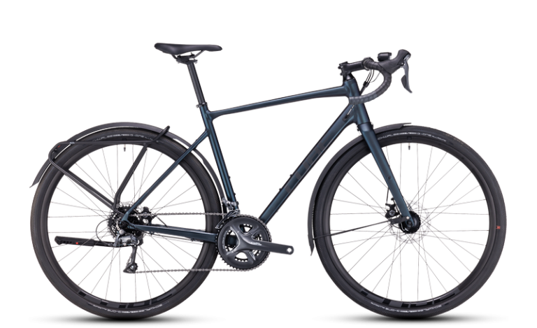 Cube Nuroad FE 2024, gravel aluminium à fourche carbone et moyeu dynamo, vue de profil