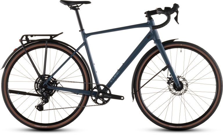 Cube Nuroad ONE FE 2026, gravel en aluminium à fourche carbone, vue de profil