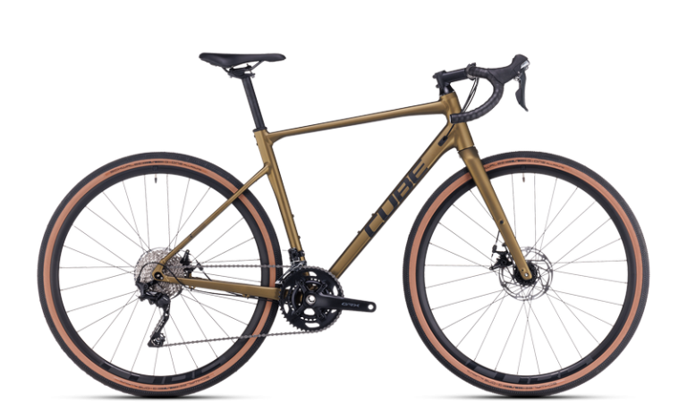 Cube Nuroad Pro 2024, vélo gravel à cadre aluminium et fourche carbone, vue de profil