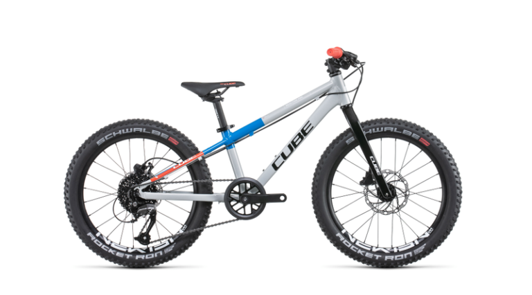 Cube Reaction 200 Pro teamline 2024, VTT enfant 20 pouces à fourche carbone, vue de profil