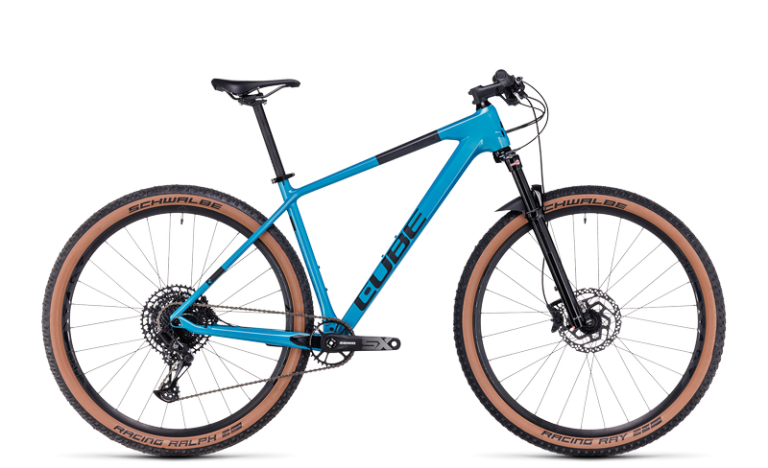 Cube Reaction C:62 ONE 2024, VTT semi-rigide de cross-country à cadre carbone, vue de profil