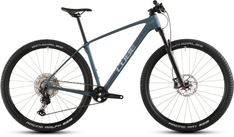 Cube Reaction C:62 Pro 2026, VTT de cross-country semi-rigide en carbone, vue de profil