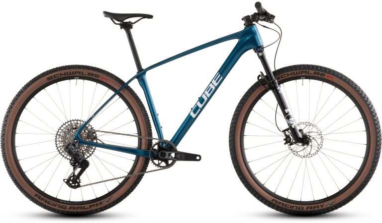Cube Reaction C:62 SLX 2026, VTT cross-country carbone à transmission SRAM AXS, vue de profil