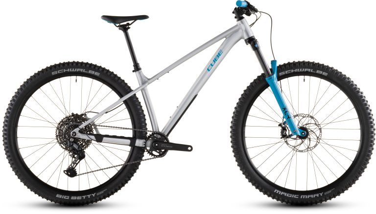 Cube Reaction TM ONE 2026, VTT de trail semi-rigide en aluminium, vue de profil