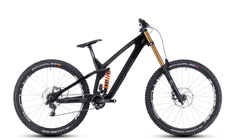 Cube TWO15 HPC SLT 29, VTT de descente à cadre carbone et fourche double té Fox 40, vue de profil