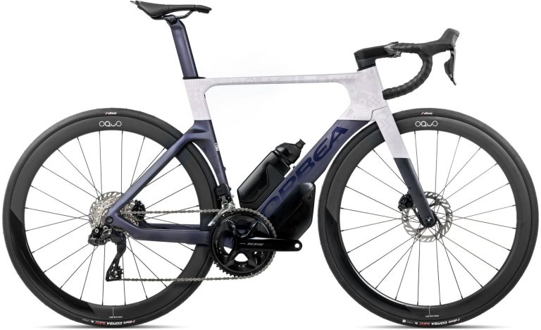Orbea Orca Aero M35iLTD PWR 2026, vélo de route aéro carbone à roues à jante haute, vue de profil