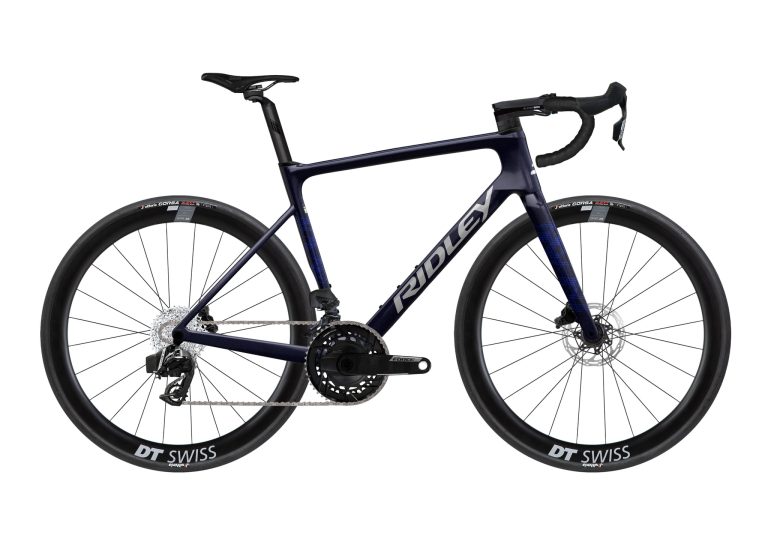 Ridley Falcn SRAM Force AXS, vélo de route carbone à roues Zipp 303S, vue de profil