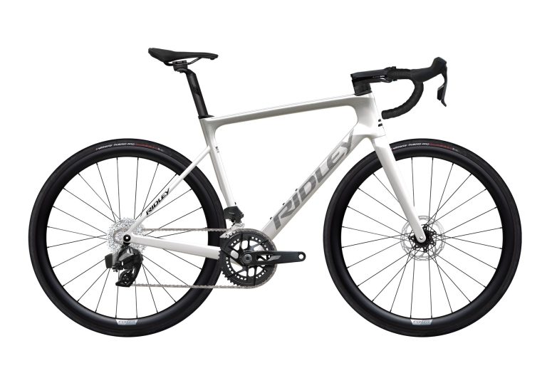 Ridley Falcn SRAM Rival eTap AXS, vélo de route carbone, vue de profil