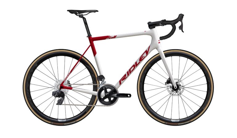 Ridley Helium Disc, vélo de route carbone à freins à disque, vue de profil