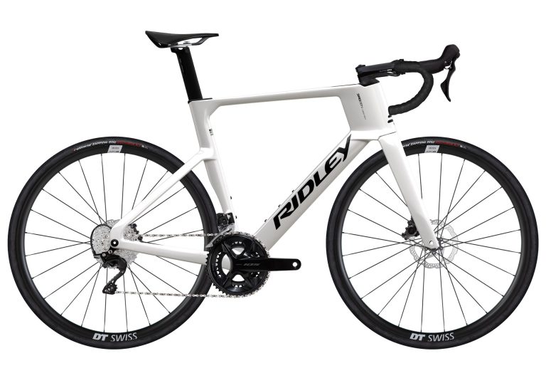 Ridley Noah 3.0 Shimano 105, vélo de route aéro à cadre carbone, vue de profil