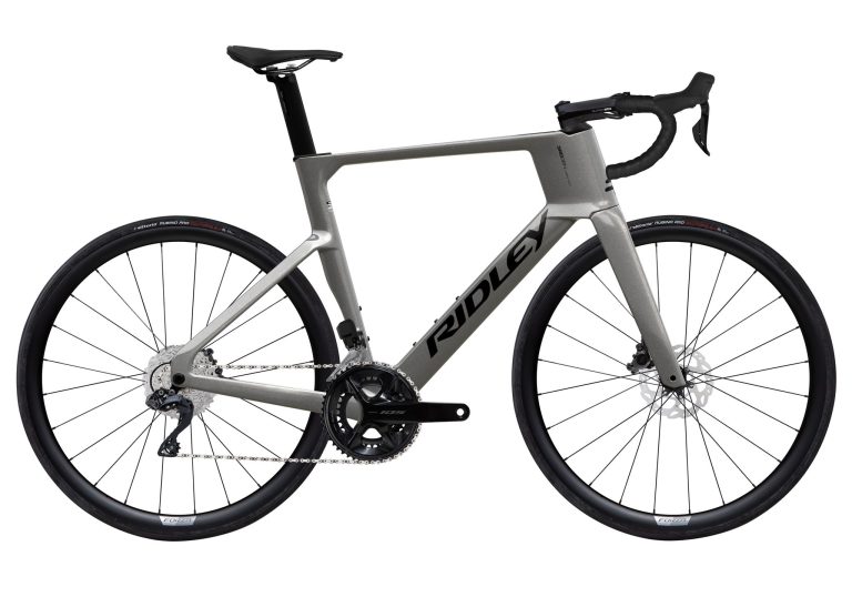 Ridley Noah 3.0 Shimano 105 Di2, vélo de route aéro carbone, vue de profil