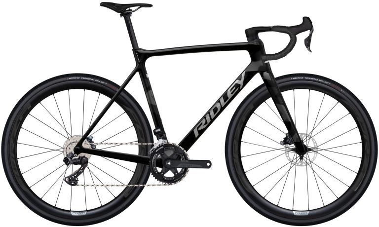Ridley X-Night en Shimano GRX600, vélo de cyclo-cross carbone série Essential, vue de profil