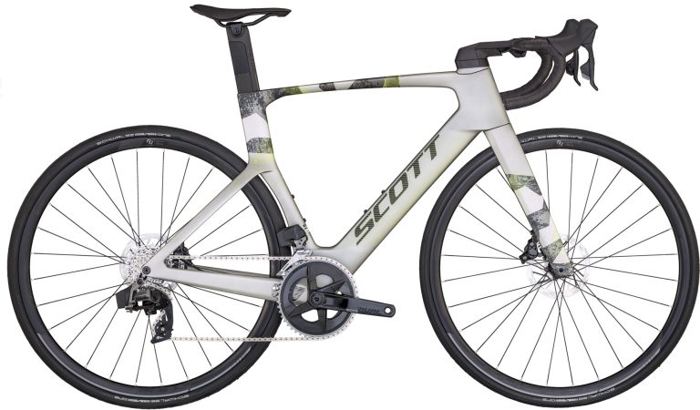 Scott Foil RC 30, vélo de route aéro à cadre carbone et roues aluminium, vue de profil