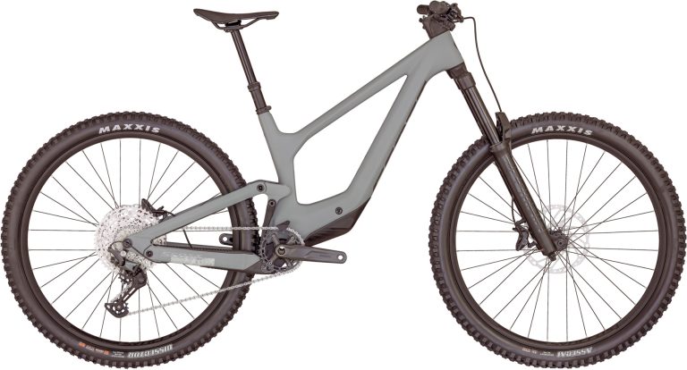 Scott Ransom 930 2024, VTT enduro tout-suspendu carbone, vue de profil côté transmission