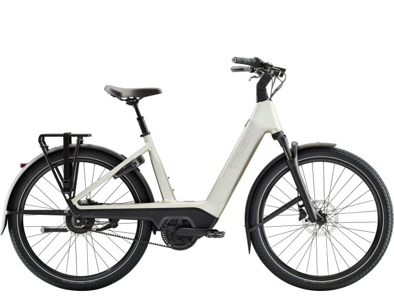 Trek Charter+ 4 Enviolo Belt 800 Lowstep 2027, vélo de ville électrique à cadre bas, vue de profil