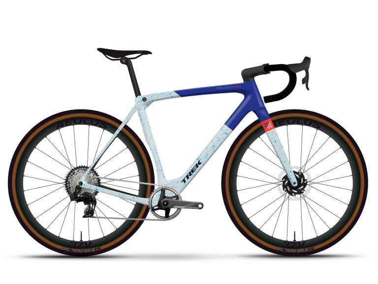 Trek Checkmate SLR 9 AXS 2025, vélo de gravel de course en carbone, vue de profil