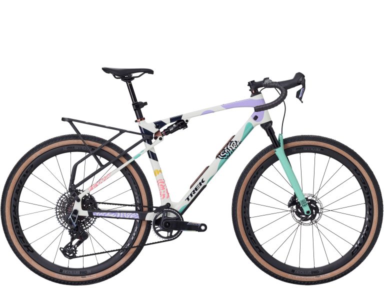 Trek CheckOUT SL 7 (2026), gravel carbone à porte-bagages intégré, vue de profil