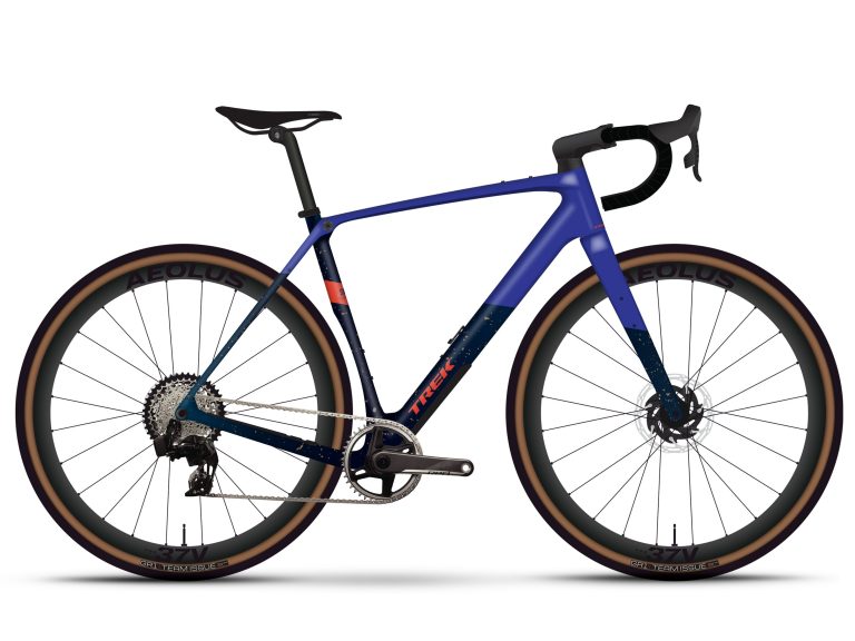 Trek Checkpoint SL 6 AXS 2025, gravel carbone à câblage intégré, vue de profil