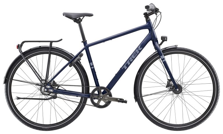 Trek District 3 Equipped 2024, vélo de ville à courroie et cadre aluminium bleu mat, vue de profil