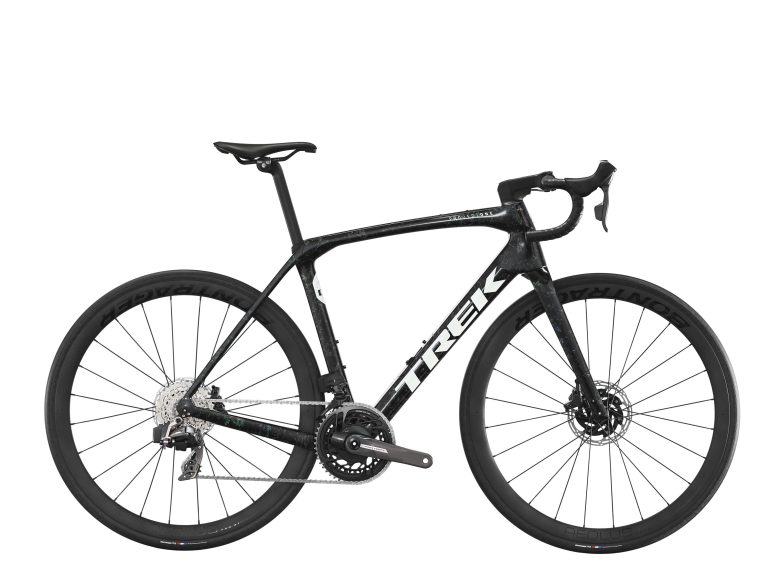 Trek Domane SLR 7 AXS Gen 4 2025, vélo de route carbone à groupe SRAM Force sans fil, vue de profil