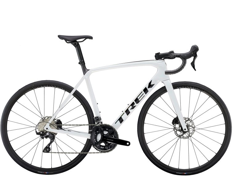 Trek Émonda SL 5 2024, vélo de route carbone à freins à disque, vue de profil