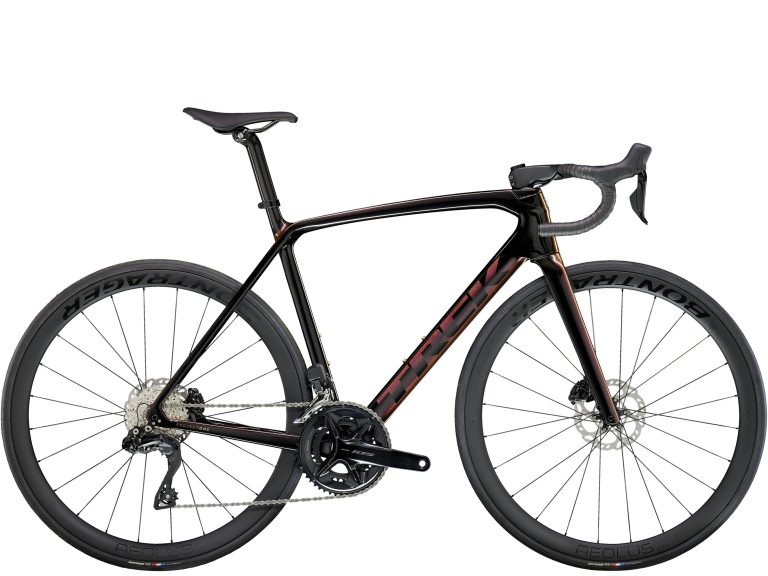 Trek Emonda SLR 6 2024, vélo de route léger en carbone à freins à disque, vue de profil