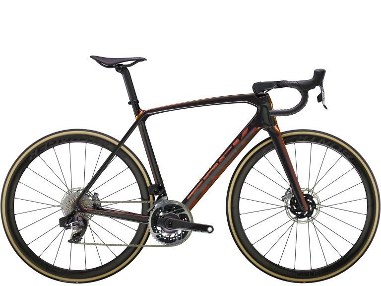 Trek Emonda SLR 9 AXS 2024, vélo de route carbone ultraléger, vue de profil