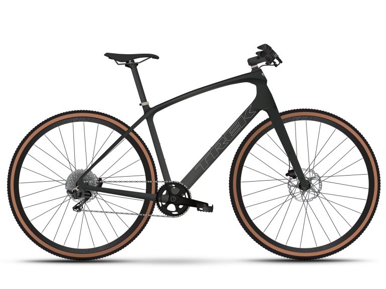 Trek FX Sport SL 5 2025, vélo plat carbone coloris Matte Black Olive, vue de profil