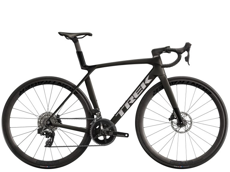 Trek Madone SL 6 AXS 8e génération 2025, vélo de route aéro carbone en SRAM Rival AXS, vue de profil