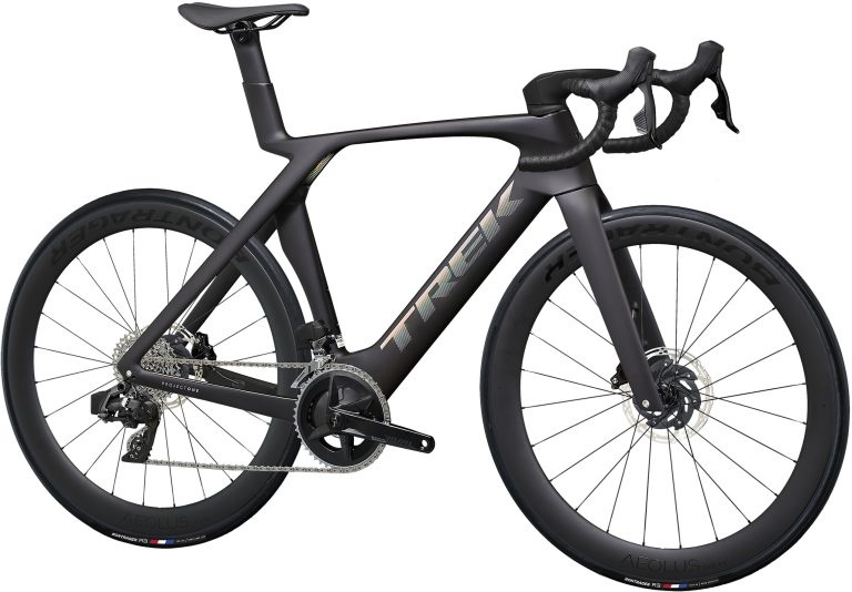 Trek Madone SLR 6 eTap 2024, vélo de route aéro carbone à groupe SRAM, vue de profil
