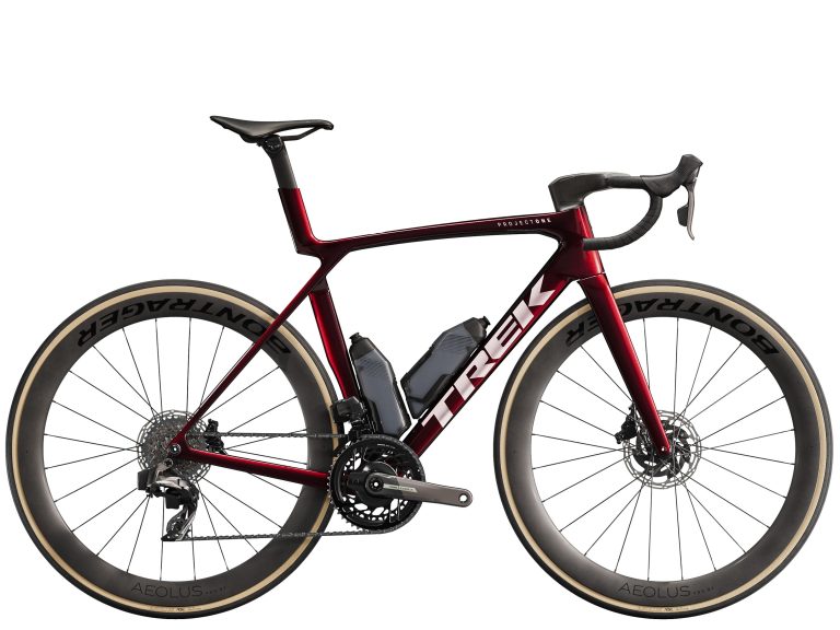 Trek Madone SLR 7 AXS 8e génération 2025, vélo de route aéro carbone à cintre intégré, vue de profil