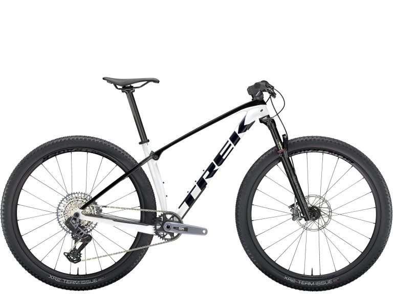 Trek Procaliber 9.7 2024, VTT semi-rigide carbone à roues carbone, vue de profil
